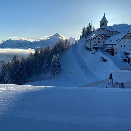 Cave شقة Cave del Predil